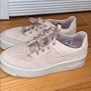 Nike Air Force 1 Sage Low